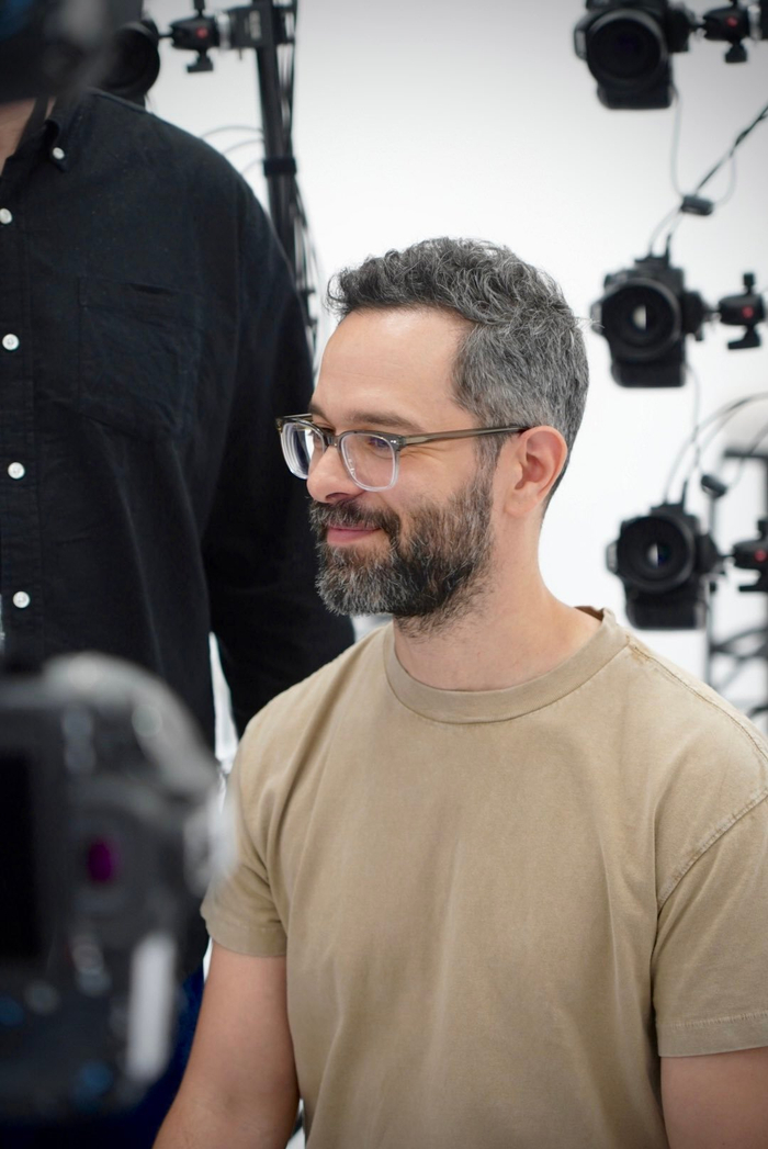 顽皮狗联席总裁 neil druckmann 近日拜访了小岛工作室,分享了一组