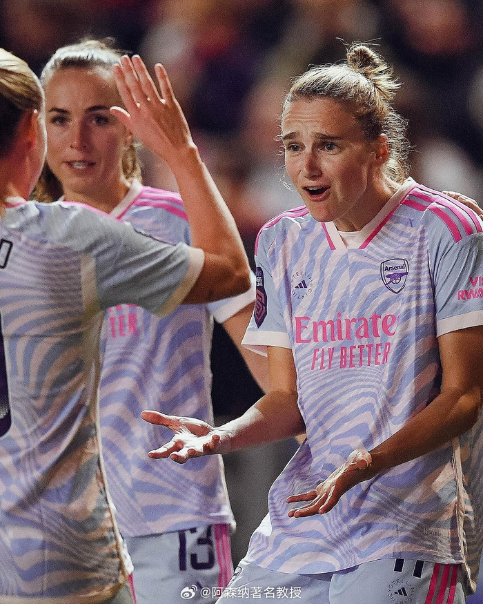 米德玛在阿森纳女足的精彩瞬间