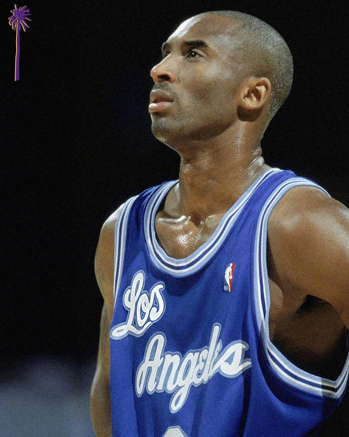 kobe made it iconic. 8号科比,这是我最喜欢的一件科比球衣