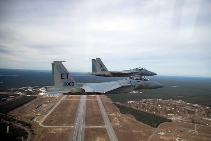 兩架新型 f-15ex 戰鬥機 抵達佛羅里達州埃格林空軍基地__財經頭條