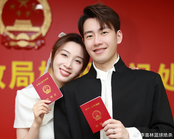 恭喜！国乒26岁冠军女神结婚归来闪耀：联手小孙颖莎连轰3-0|山东队|女乒|钱天一|乒超联赛|2025乒超联赛_新浪体育_新浪新闻