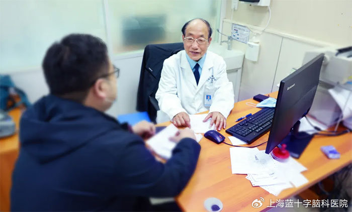 消化内科专家张海根:仁心仁术,与患为友|患者|医生|内科_新浪新闻
