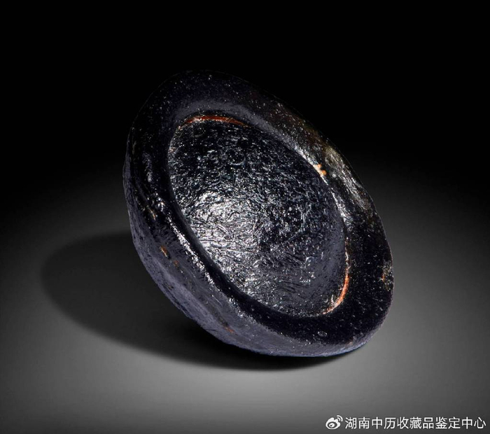 拍卖会上的玻璃陨石价格|哑铃|陨石|纽扣_新浪新闻