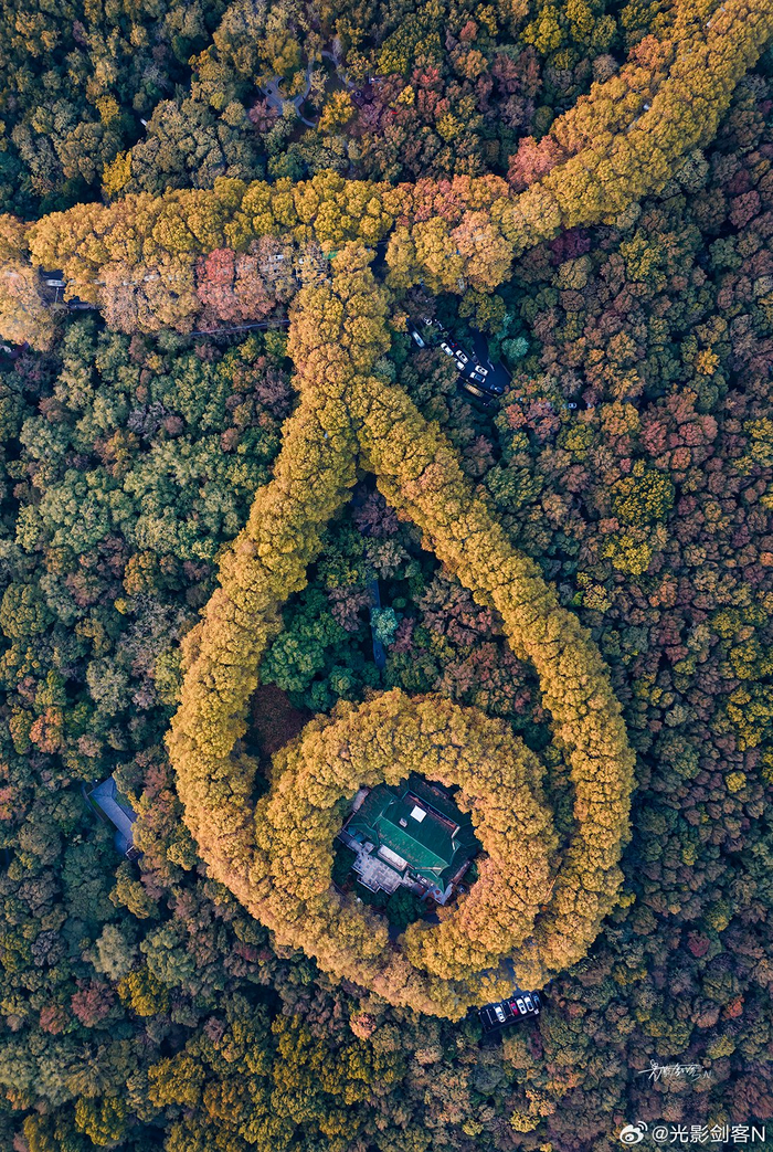 极美南京镶嵌在大地上的绿宝石项链美龄宫