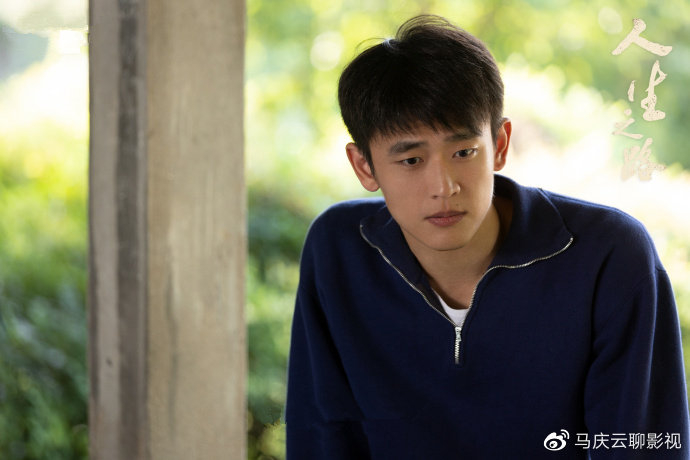 《人生之路》高加林被顶替上大学,是不是最大败笔?俗套且无价值__财经头条