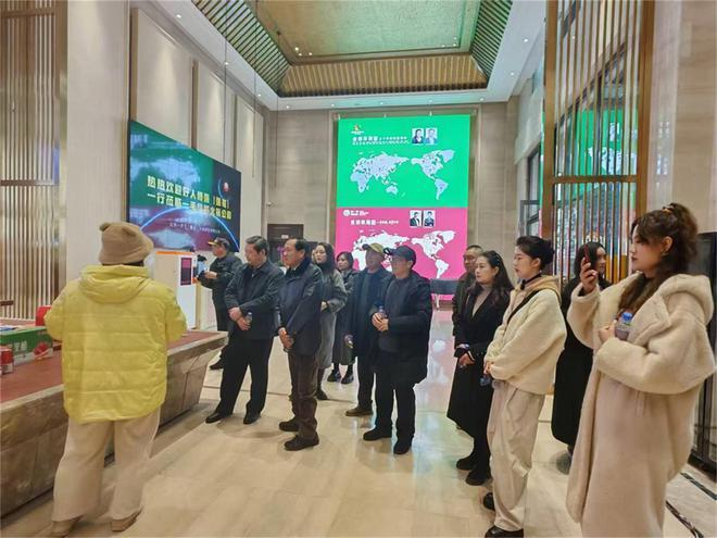 美食与文旅产业的深度融合：“一手穿越火锅公园”落户重庆巴滨路__财经头条__新浪财经
