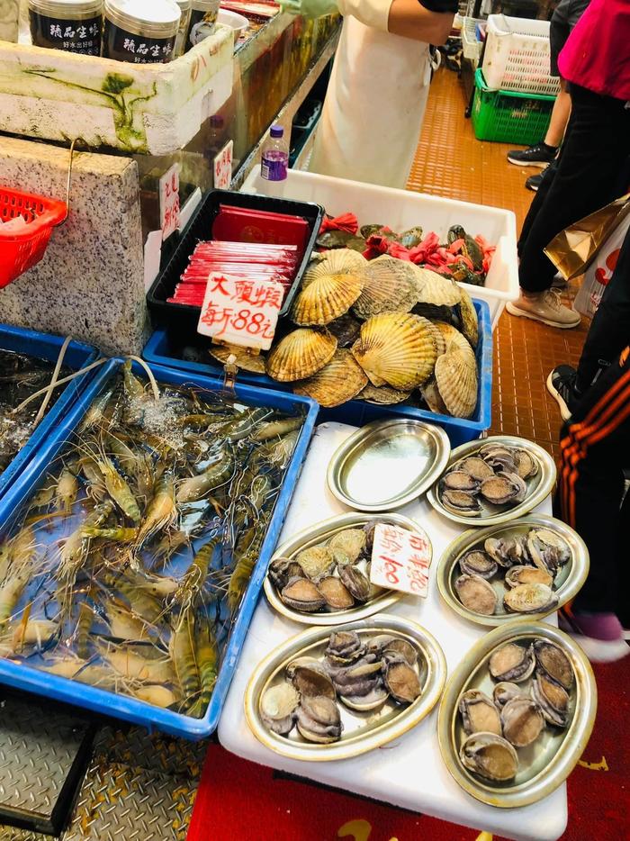 香港菜市场的海鲜价