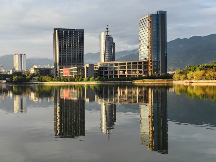 临沧玉龙湖之晨