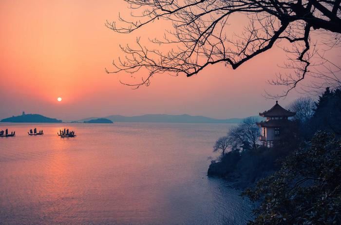 夕阳落西山·飞霞染江天  时光且留步·美景需静观