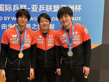 张本智和丢关键分气得跳脚！赛后戴银牌却露出笑容 日媒：男单双奖不