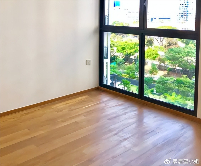 现在卧室不流行铺“木地板”了!学学浙江人的做法,美观又实用__财经头条__新浪财经