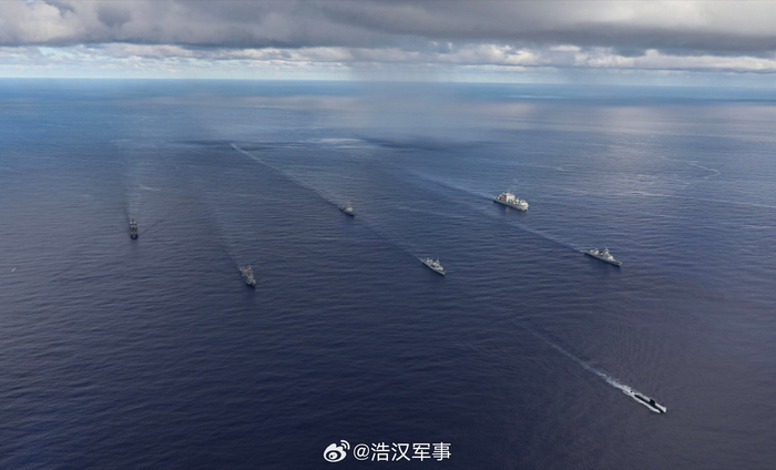 8月26日，加拿大海军、日本海上自卫队、韩国海军和美国海军舰艇编队在菲律__财经头条__新浪财经