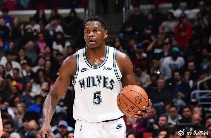 而球队的主控迈克·康利和最佳防守球员鲁迪