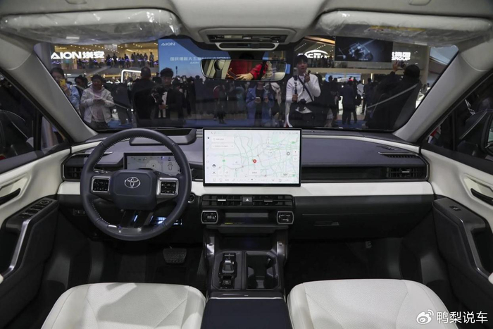 丰田Toyota汽车多少钱 丰田普拉多和坦途5700哪个更贵