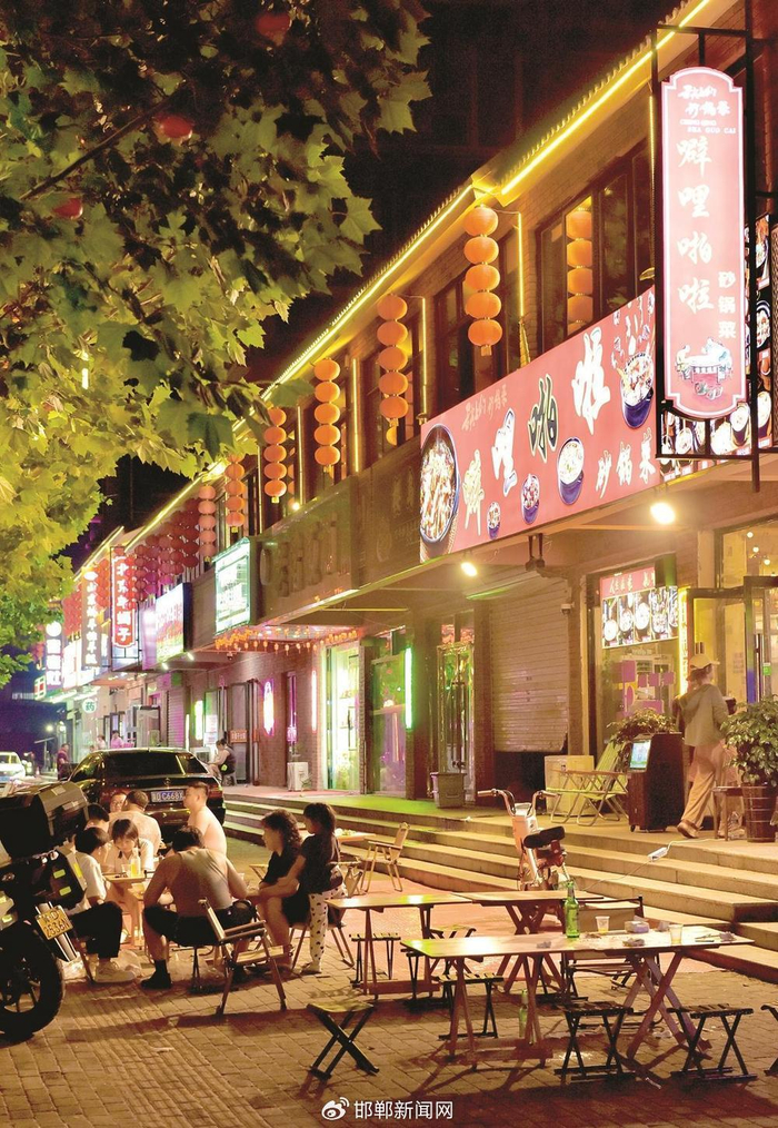 民生观察 |美食飘香 烟火气旺——复兴区胜利桥街道大乘美食街见闻__