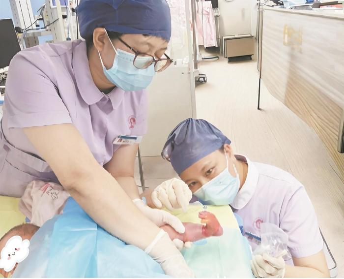 暖心守护40天 蝴蝶宝贝安全“破茧”