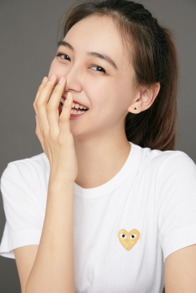 女生自拍怎么拍才好看,8个姿势,帮你自拍自然且漂亮|自拍|微笑|女生