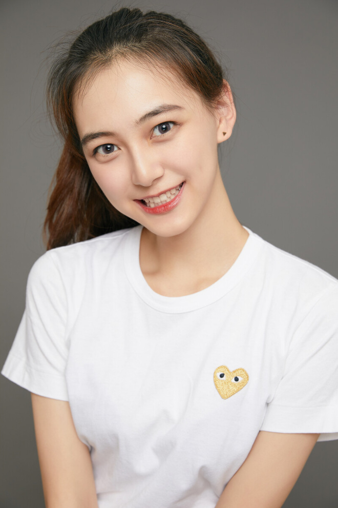 女生自拍怎么拍才好看,8个姿势,帮你自拍自然且漂亮|自拍|微笑|女生