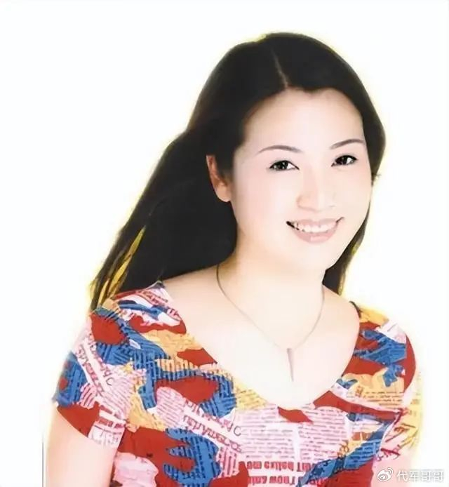 原来她早已离世42岁因患癌症撒手人寰留下一个年幼的女儿