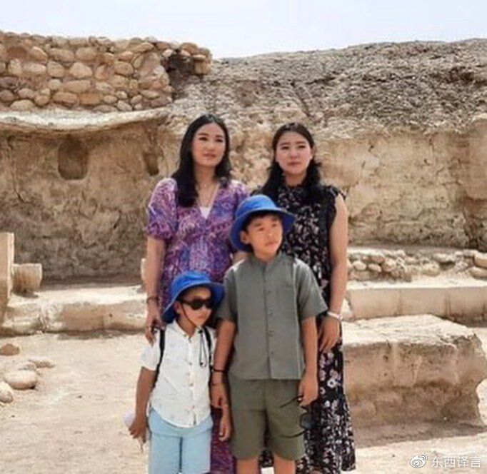 33岁不丹王后怀三胎了!带俩王子在约旦旅游,孕肚已经很明显|吉增·佩玛|国王|怀孕|王室|旺楚克_新浪新闻