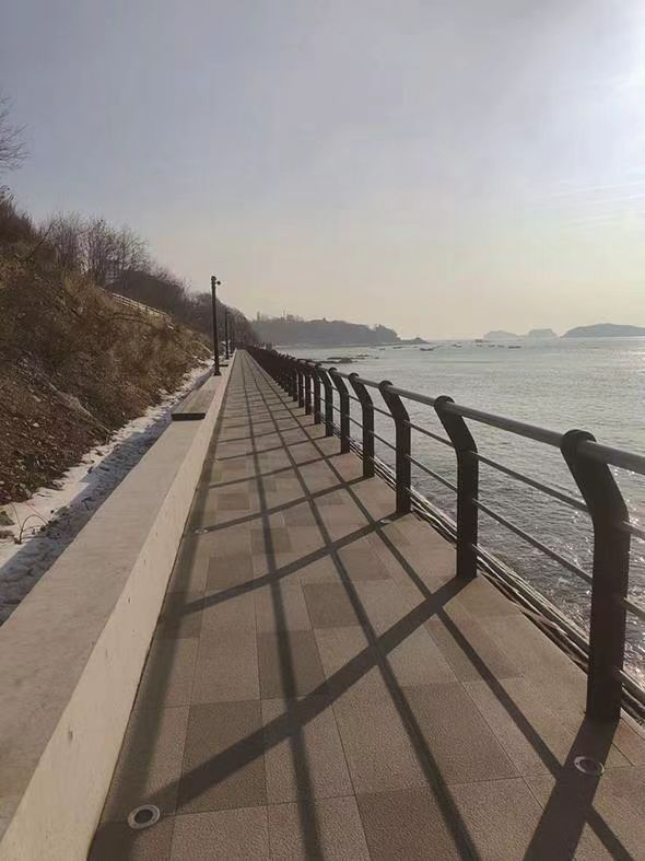 滨海路木栈道全面"换装"|黑石礁|滨海路|木栈道_新浪新闻