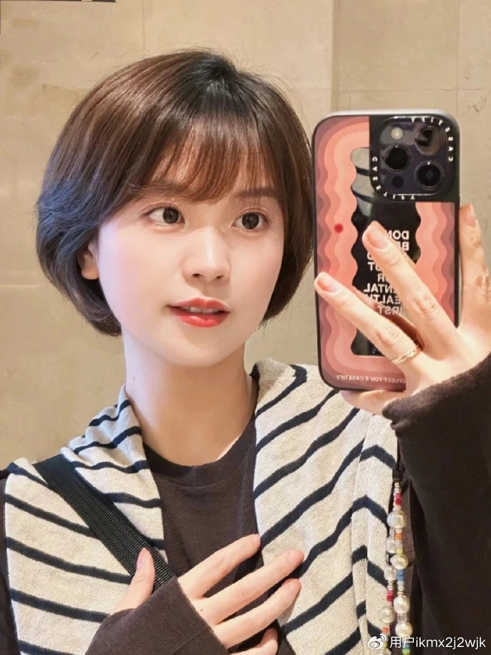 挂耳短发真不错,好看有质感,怎么看都很美