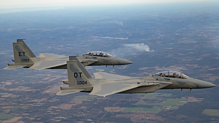 两架新型 f-15ex 战斗机 抵达佛罗里达州埃格林空军基地|空军基地