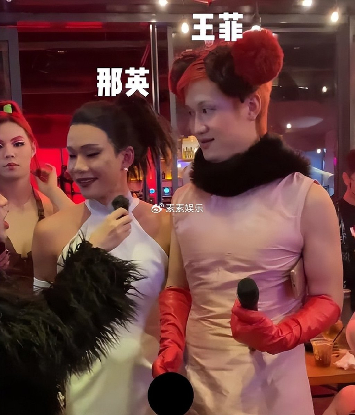 上海万圣节很热闹,安陵容和向太惜败,cos氛围笑点不断|上海市|李佳琦|那英|状态|女人_新浪新闻