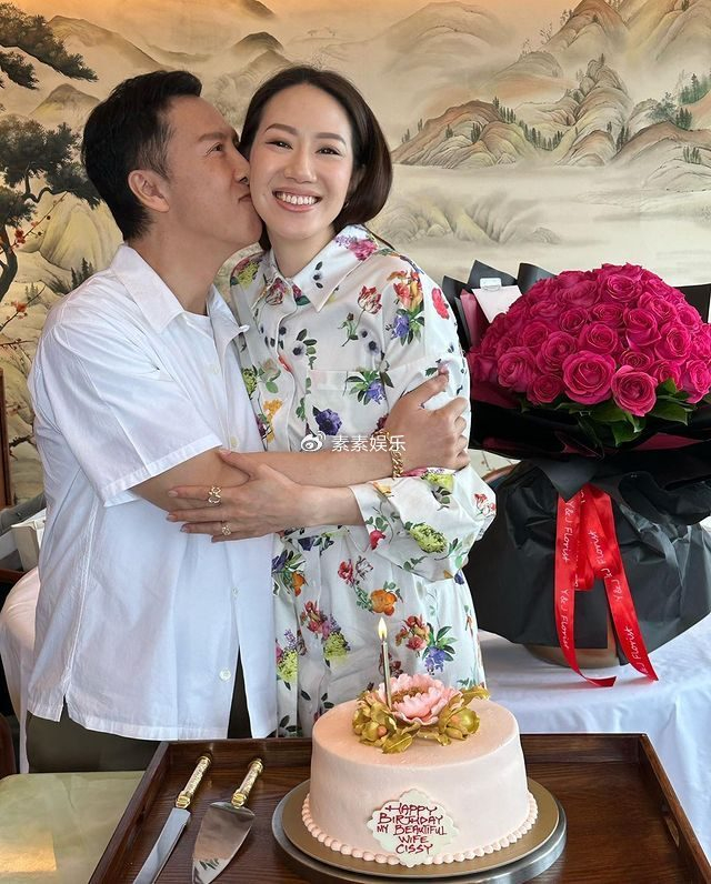 甄子丹汪诗诗补办盛大婚礼,意大利庄园尽显奢华,游艇豪车很浪漫