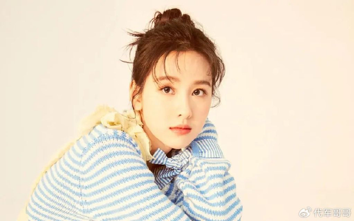 18日出生于福建省厦门市,毕业于南京航空航天大学,中国内地影视女演员