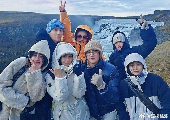 《花儿与少年》,郑佩佩,张凯丽,许晴,刘涛,李菲儿和张翰,华晨宇组成的