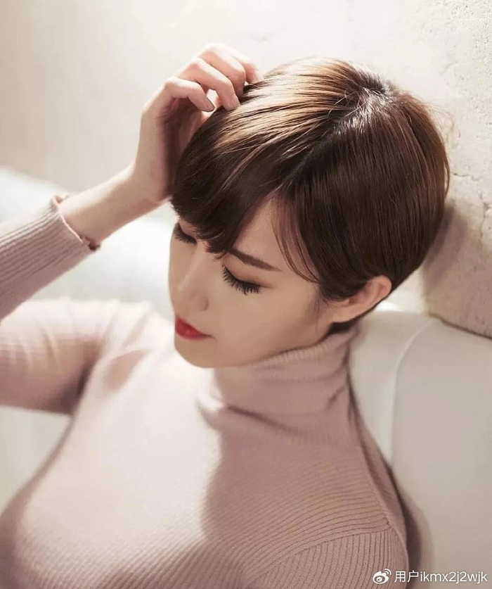 最知性的女士短发,非挂耳层次短发莫属,好看忘不了