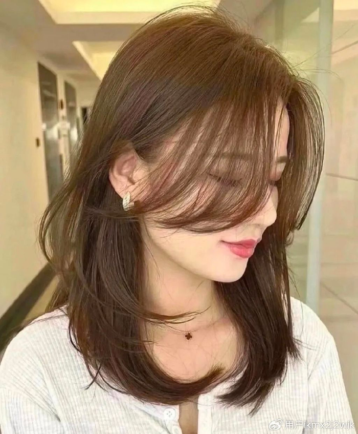 新时尚女发15款,效果就是不一样,看完十分心动|发型|新时尚|刘海_新浪