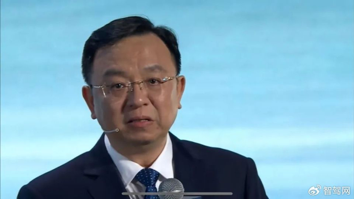 哽咽的王传福与走不到一起的中国汽车