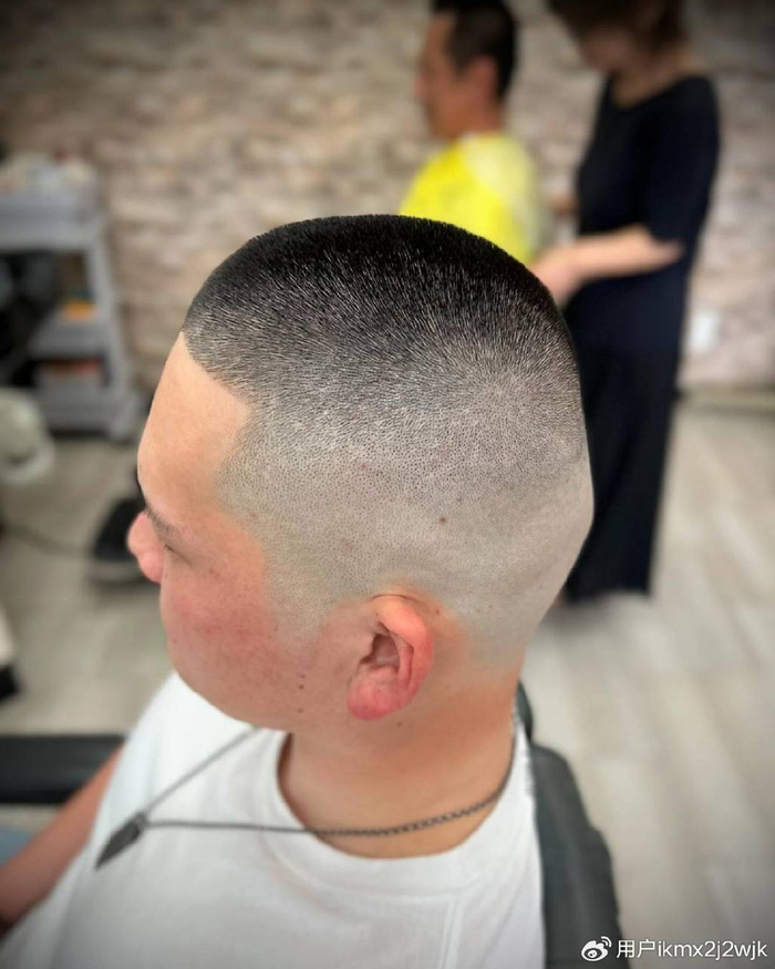 夏季男发别乱剪,周边铲短更时尚,清凉还精神|发型|锡纸烫|头发_新浪