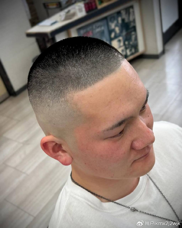 夏季男发别乱剪,周边铲短更时尚,清凉还精神|发型|锡纸烫|头发_新浪