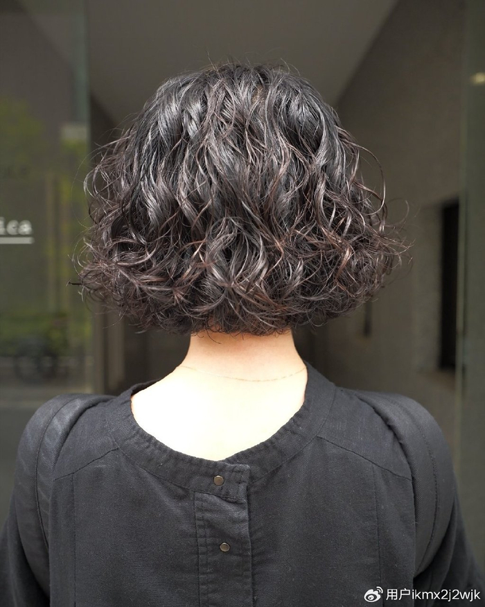 全头烫卷卷,蓬松时尚真洋气|发型|时尚|头发_新浪新闻