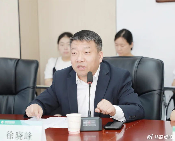 长江学者张龙江到咸阳市中心医院讲学指导工作