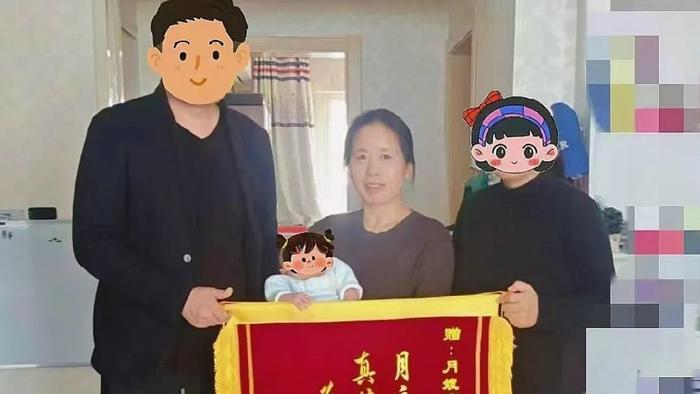 真情服务感恩相遇燕子月嫂李姐获客户赠锦旗