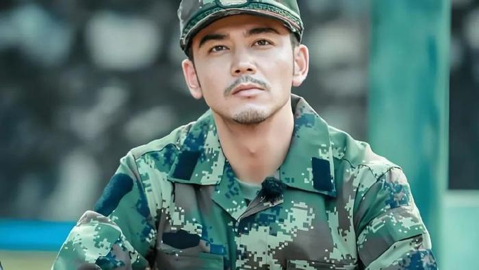 当过兵的哥哥从打工仔成为公司老总，却因妻子出轨与虚荣走向毁灭