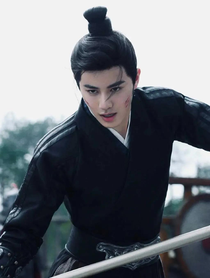 少年将军别瞎演,有人意气风发,有人潇洒不羁,这6位太有少年感