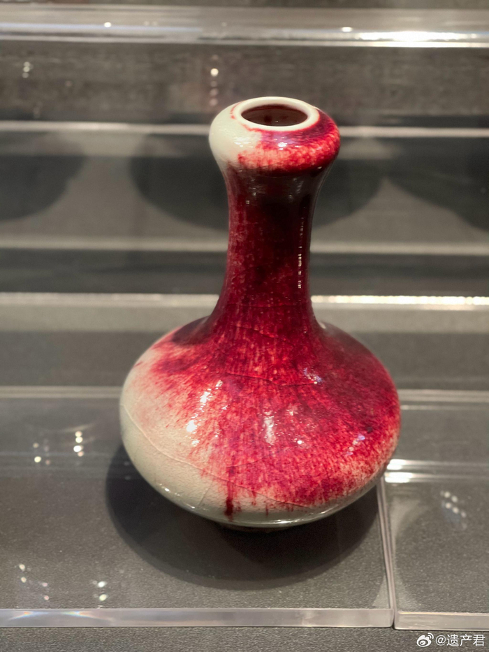 河南钧瓷博物馆里的现代钧瓷工艺品