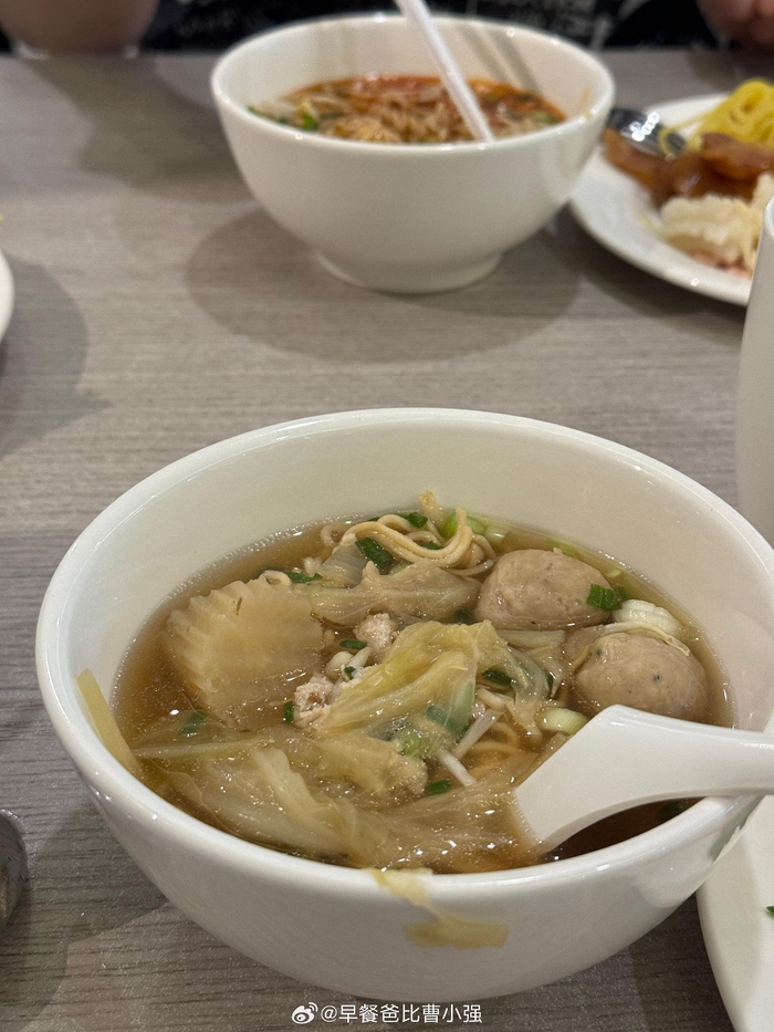 今天早餐从0度一下跳到30几度泰国旅游酒店早餐大家早上好