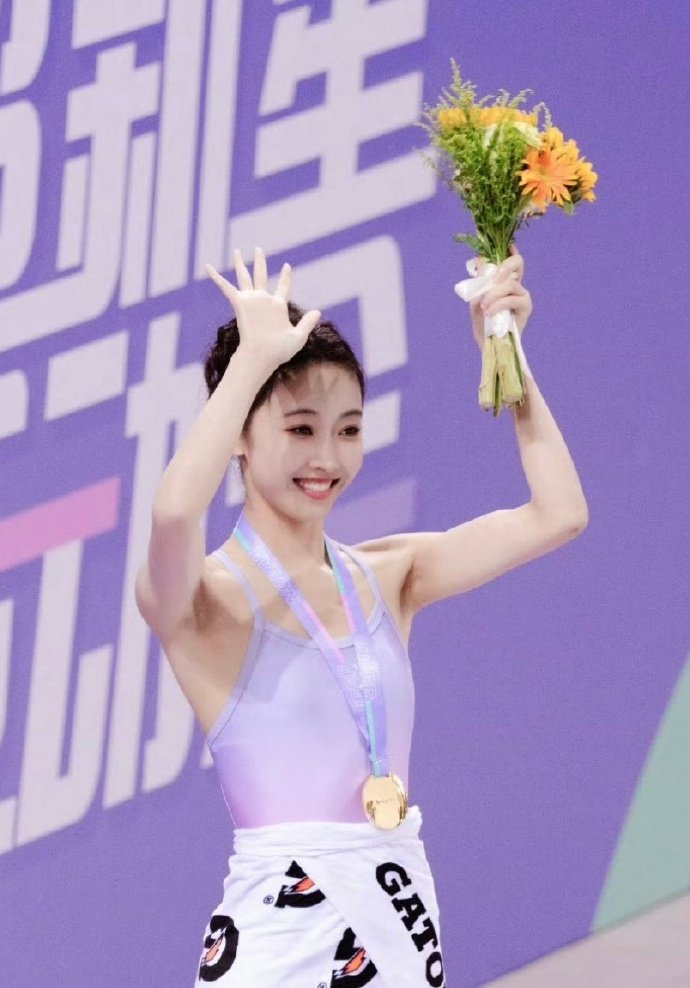超新星运动会,宣璐艺术体操冠军女子50米游泳冠军 有点太美了宝宝
