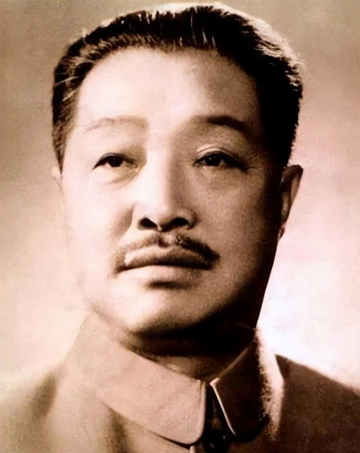 今天是开国元帅贺龙54周年的忌日……