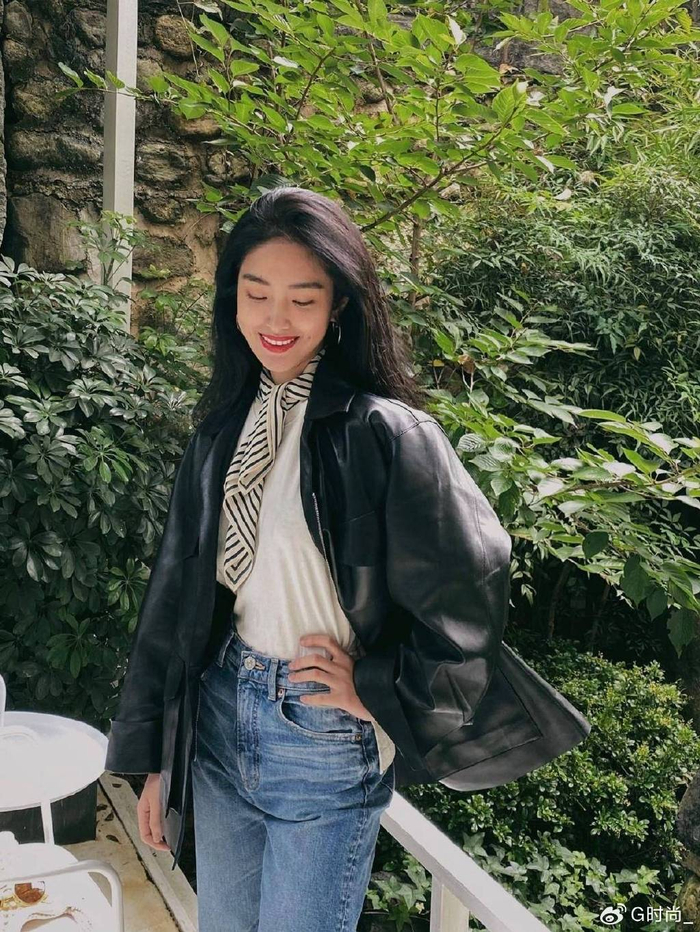 杨采钰不愧是法式穿搭鼻祖网友每一套我都想照搬