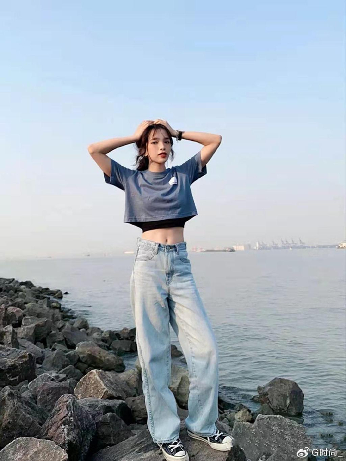 春暖花开,学会"米色 蓝色"的穿搭套路,上身很美|米色|蓝色|卫衣_新浪