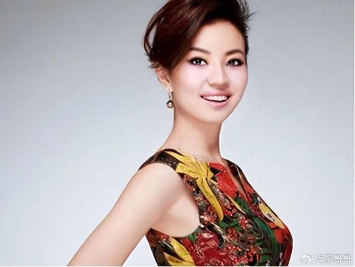 广东财经频道女主持人(广东卫视财经频道主持人)