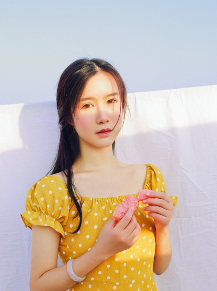 人像拍照,别乱拍,试试3个技巧,9个姿势,谁拍谁美