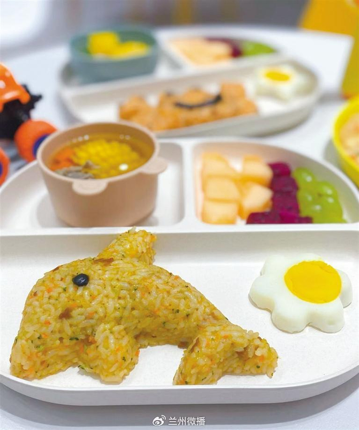兰州商圈餐饮儿童餐花样多 小朋友渐成餐桌主角|餐饮|餐桌|商圈_新浪